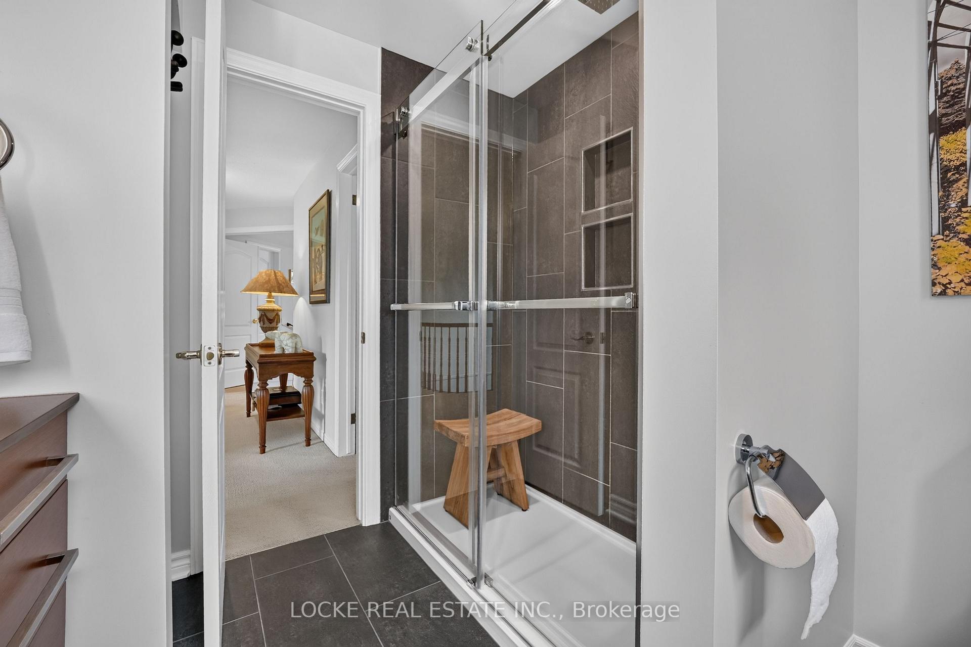 Photo 36 of 1672 Des Ravins Place, Ottawa, Chapel Hill — HOMEH