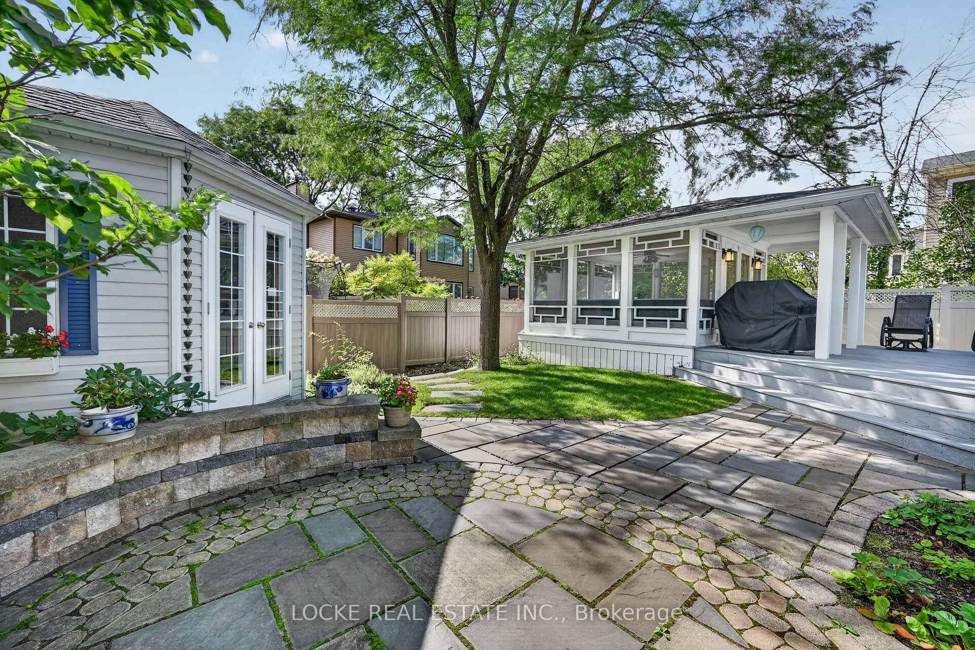 Photo 46 of 1672 Des Ravins Place, Ottawa, Chapel Hill — HOMEH