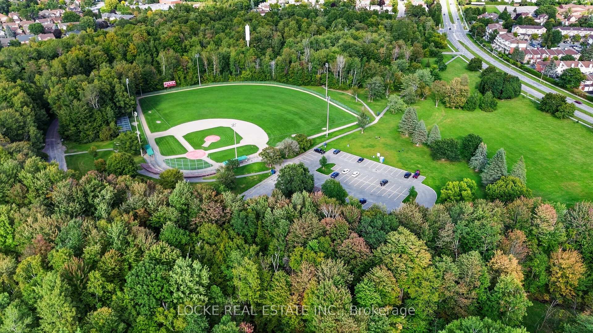 Photo 49 of 1672 Des Ravins Place, Ottawa, Chapel Hill — HOMEH