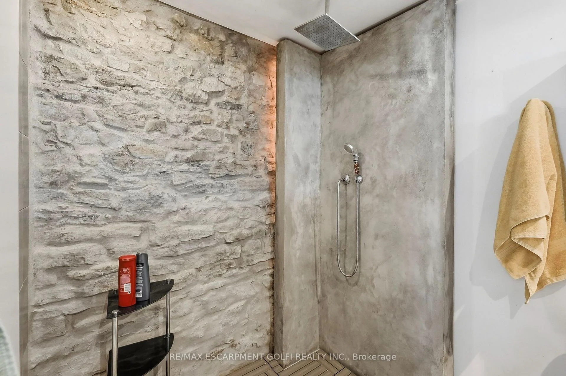 Photo 17 of 41 Spring Street, Hamilton, Corktown — HOMEH
