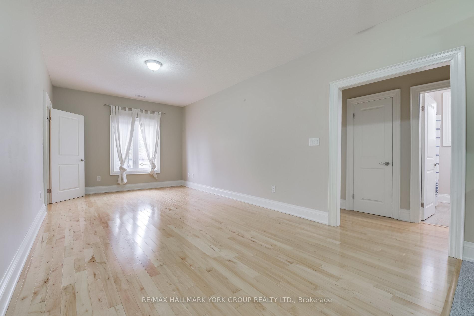 Photo 5 of Unit A, 13086 Keele Street, King, King City — HOMEH