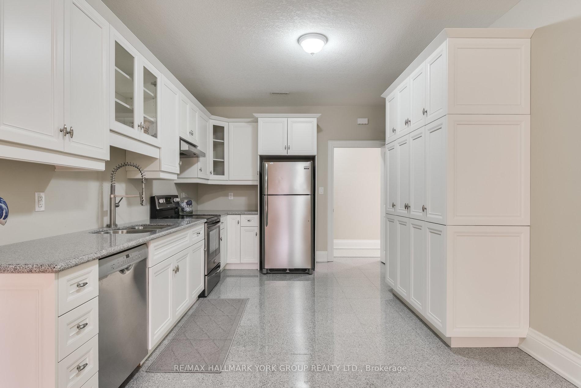 Photo 6 of Unit A, 13086 Keele Street, King, King City — HOMEH