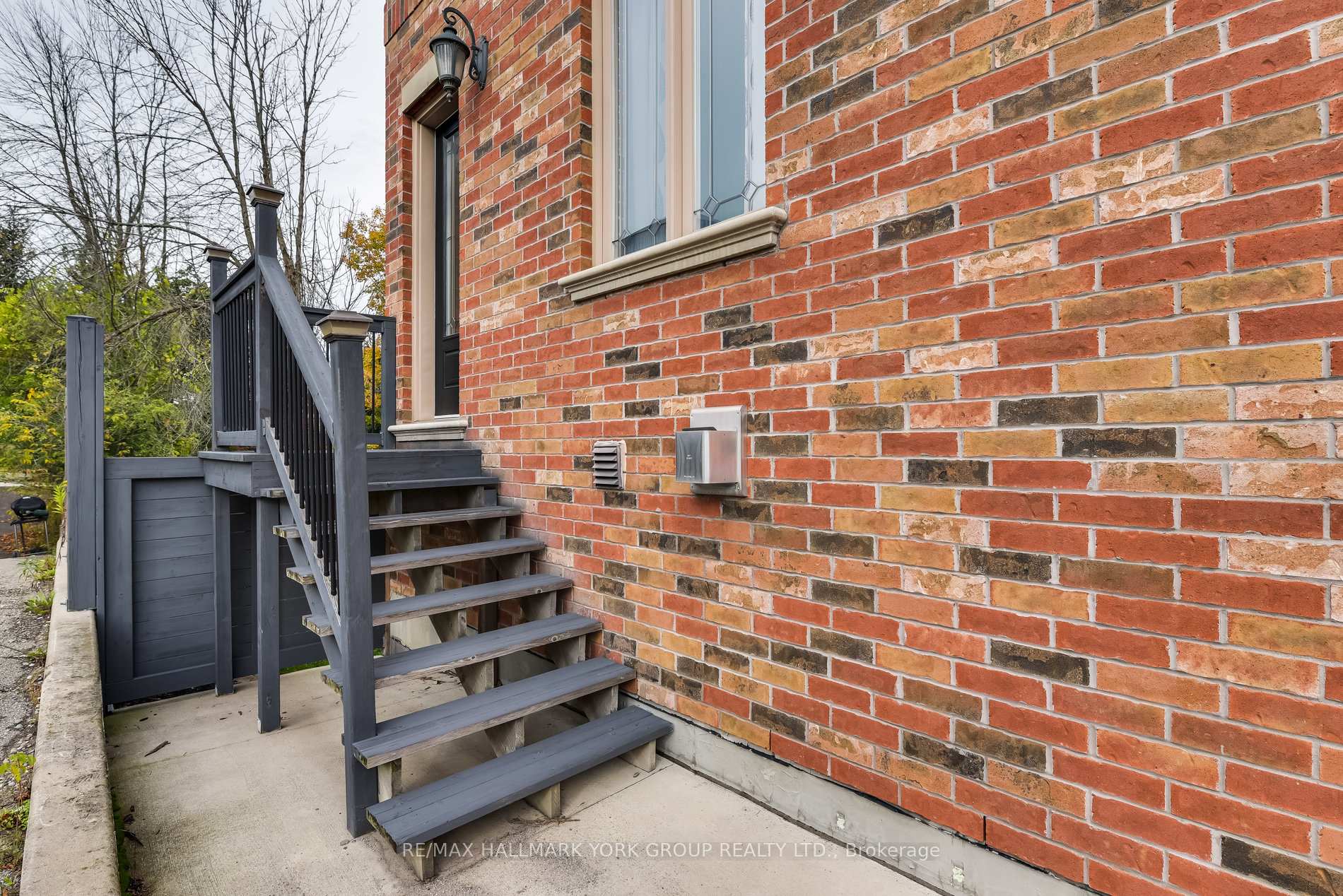 Photo 16 of Unit A, 13086 Keele Street, King, King City — HOMEH