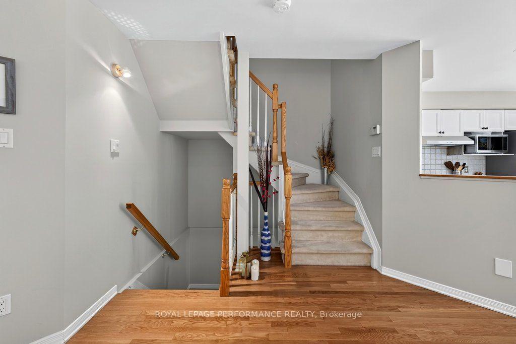 Photo 12 of 34 Steel Street, Ottawa, Beacon Hill South — HOMEH