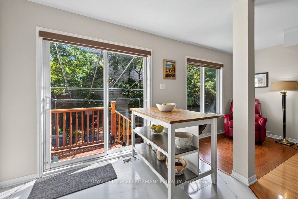 Photo 17 of 34 Steel Street, Ottawa, Beacon Hill South — HOMEH