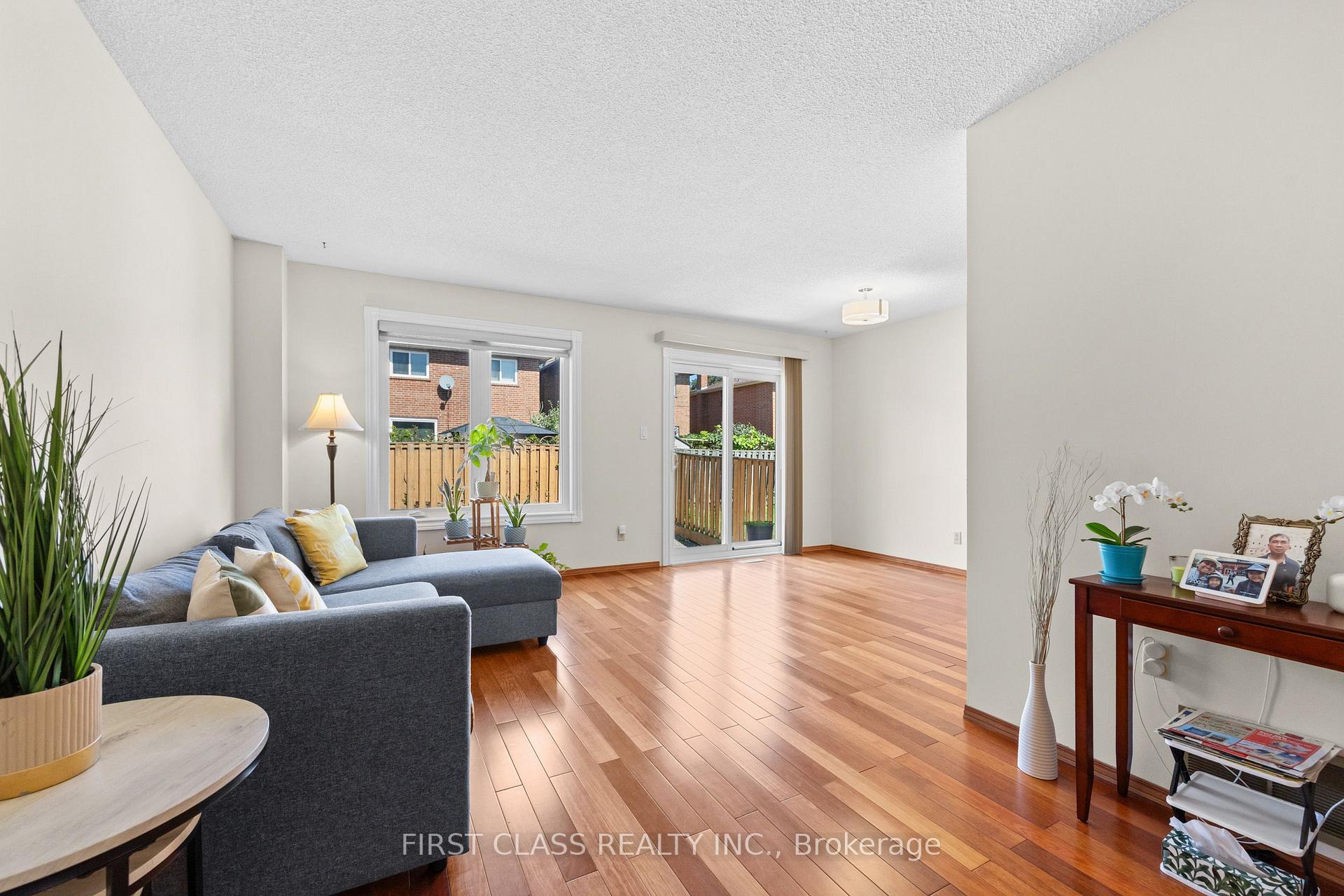 Photo 11 of 4213 Beacon Lane, Mississauga, Creditview — HOMEH