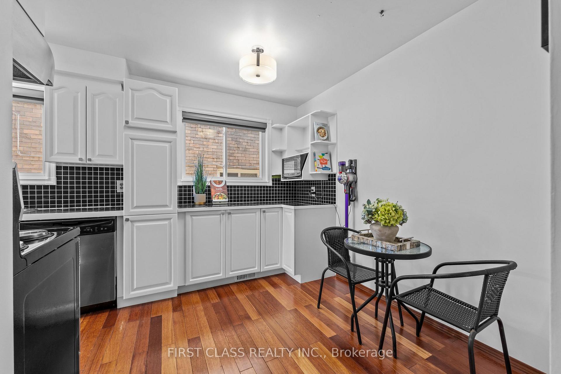 Photo 26 of 4213 Beacon Lane, Mississauga, Creditview — HOMEH