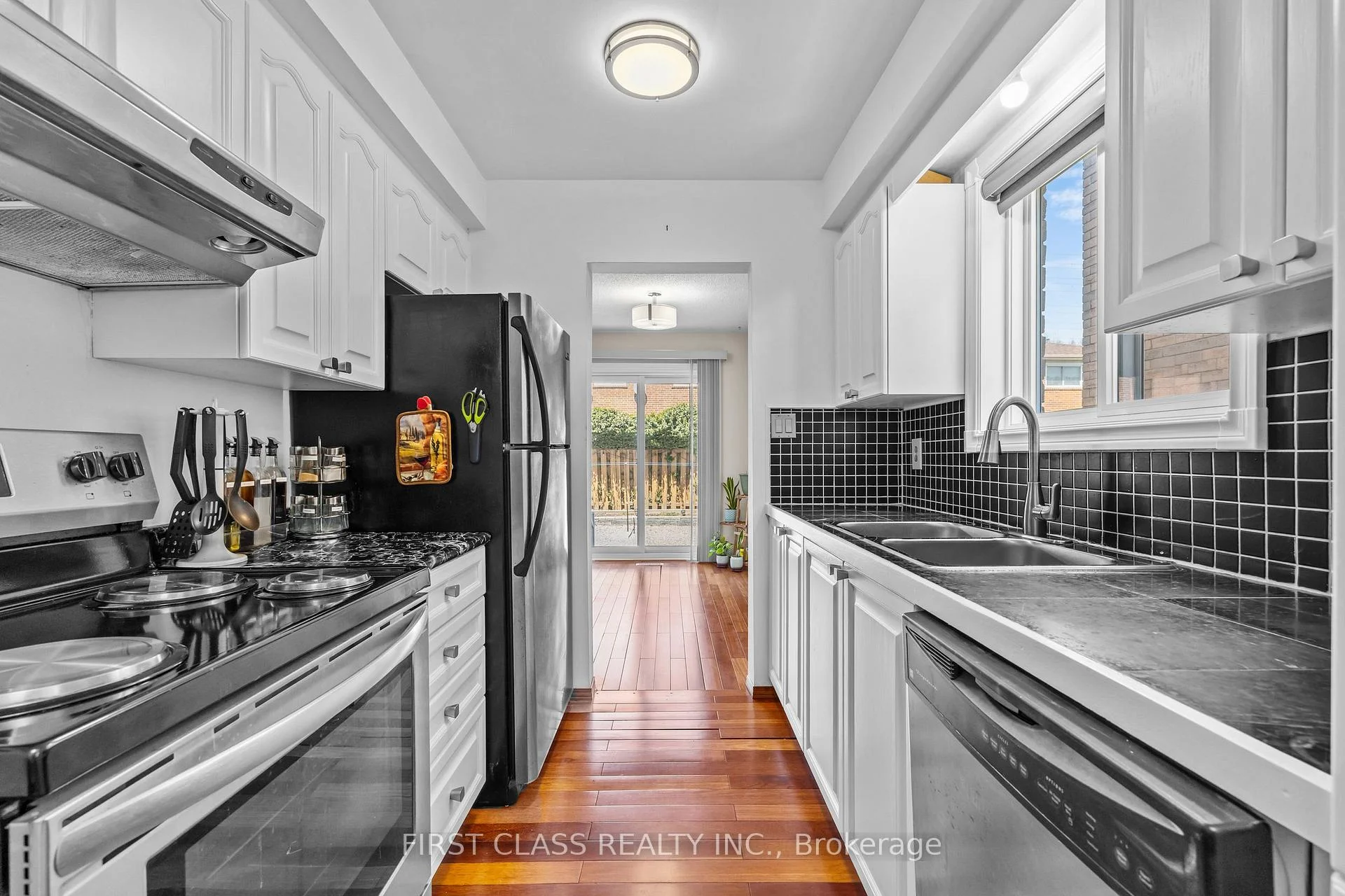 Photo 17 of 4213 Beacon Lane, Mississauga, Creditview — HOMEH