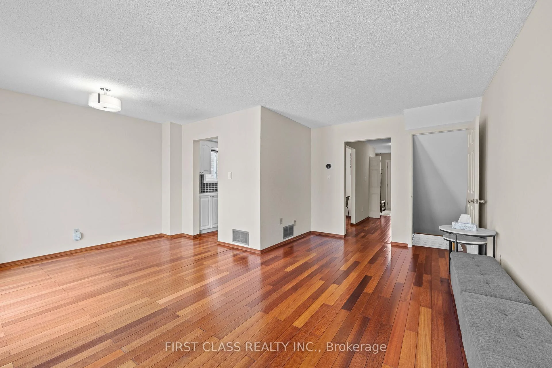 Photo 22 of 4213 Beacon Lane, Mississauga, Creditview — HOMEH