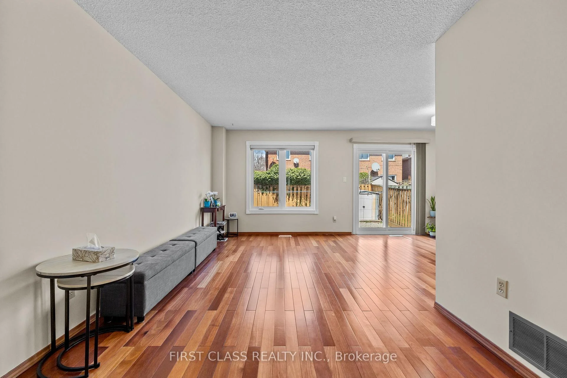Photo 24 of 4213 Beacon Lane, Mississauga, Creditview — HOMEH