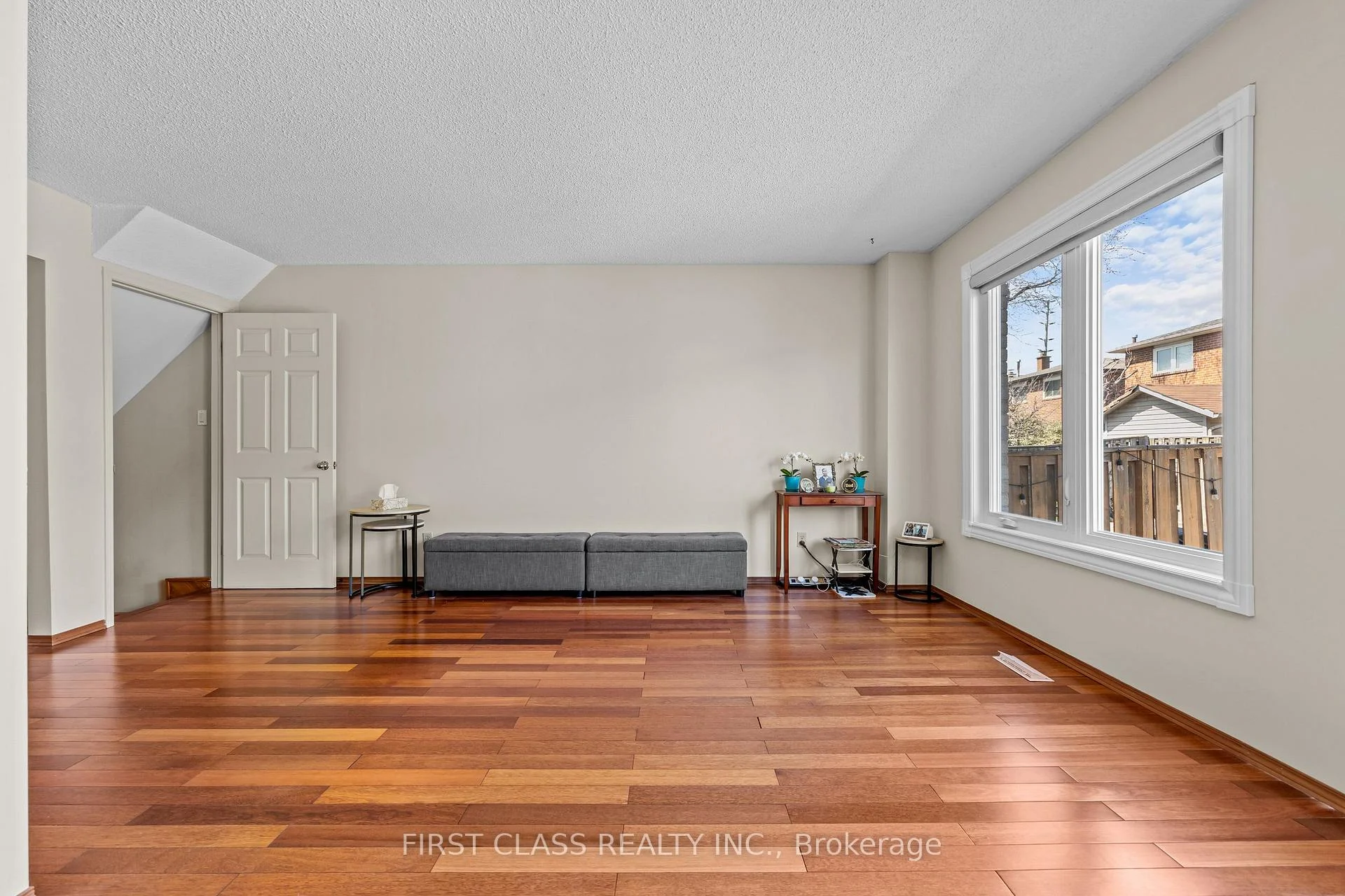 Photo 35 of 4213 Beacon Lane, Mississauga, Creditview — HOMEH