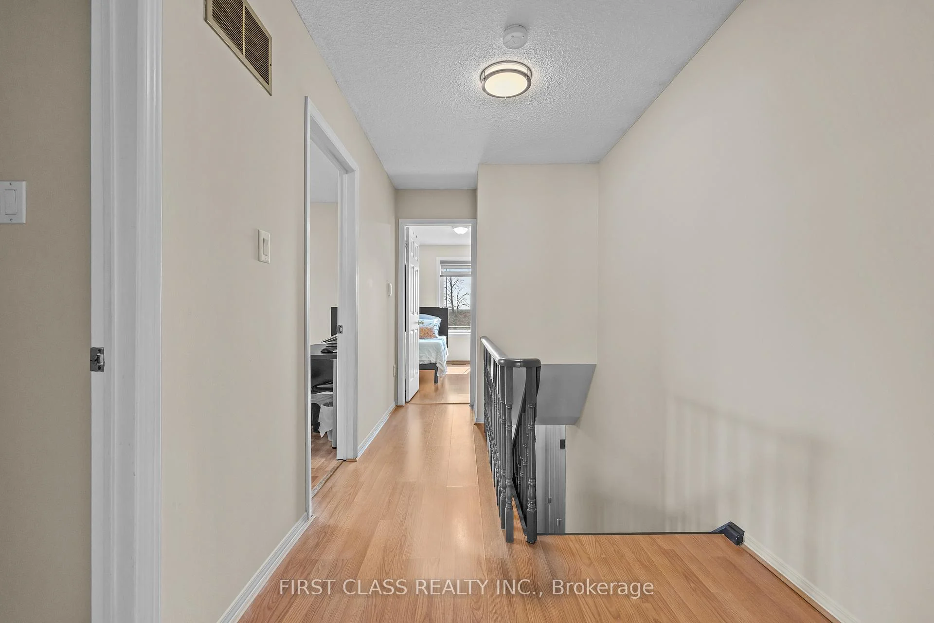 Photo 47 of 4213 Beacon Lane, Mississauga, Creditview — HOMEH