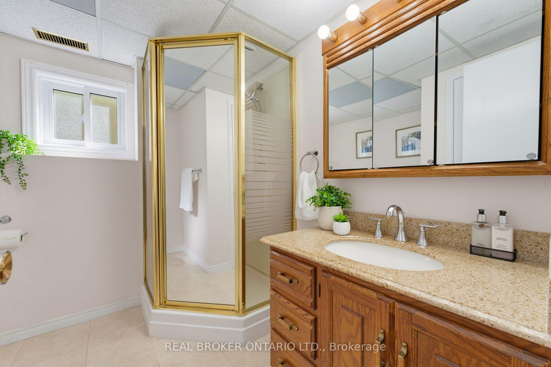 Photo 24 of 42 Parker Drive, Cambridge, Christopher-Champlain — HOMEH