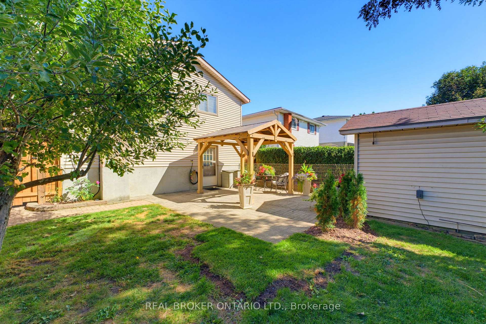 Photo 34 of 42 Parker Drive, Cambridge, Christopher-Champlain — HOMEH