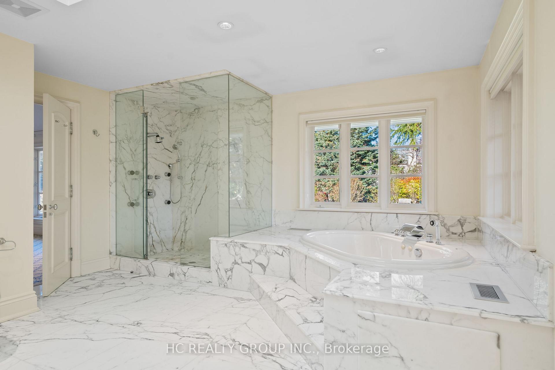 Photo 18 of 80 Bayview Ridge, North York, Bridle Path-Sunnybrook-York Mills — HOMEH