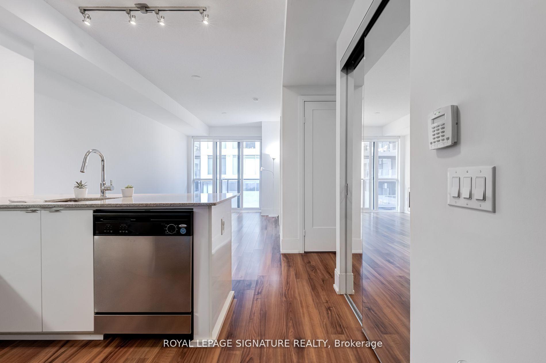 Photo 3 of Unit 1103, 560 Front Street W, Toronto, Waterfront Communities — HOMEH