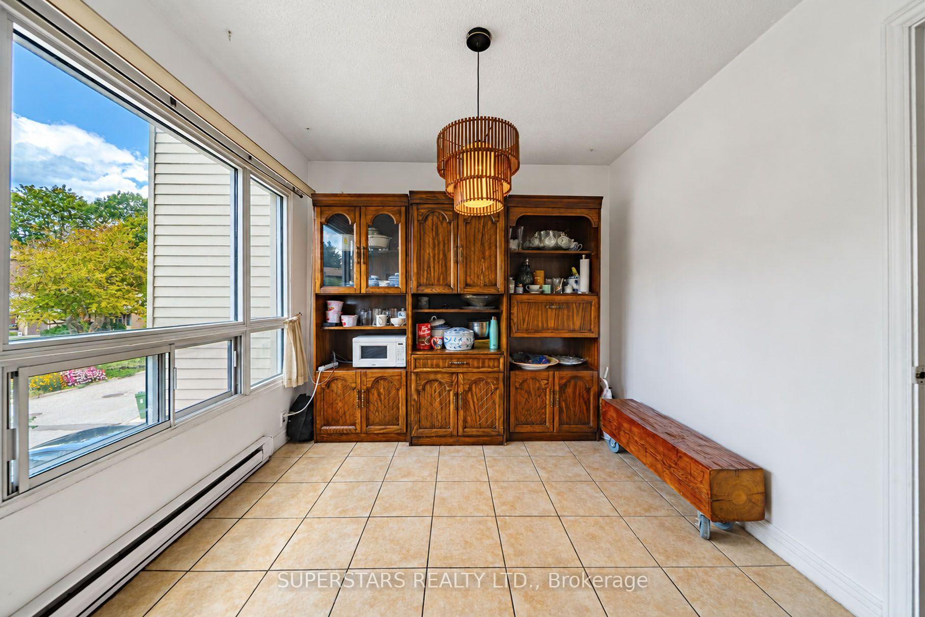 Photo 7 of 29 Jenny Wrenway, North York, Hillcrest Village — HOMEH