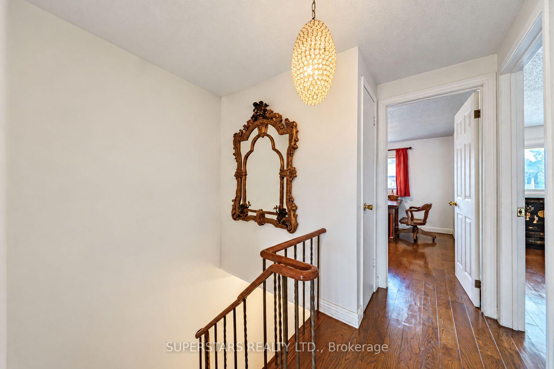 Photo 21 of 29 Jenny Wrenway, North York, Hillcrest Village — HOMEH