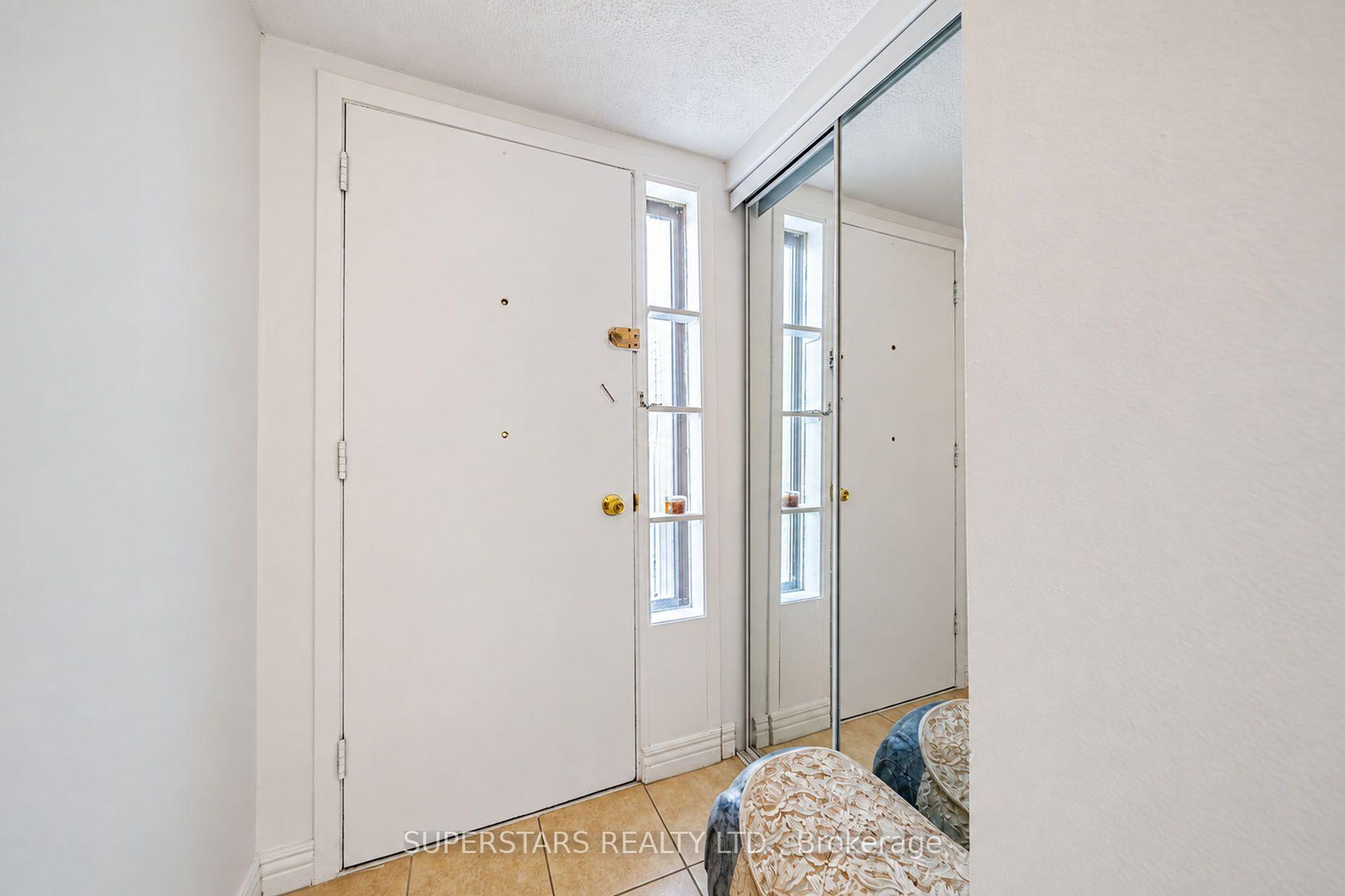 Photo 22 of 29 Jenny Wrenway, North York, Hillcrest Village — HOMEH