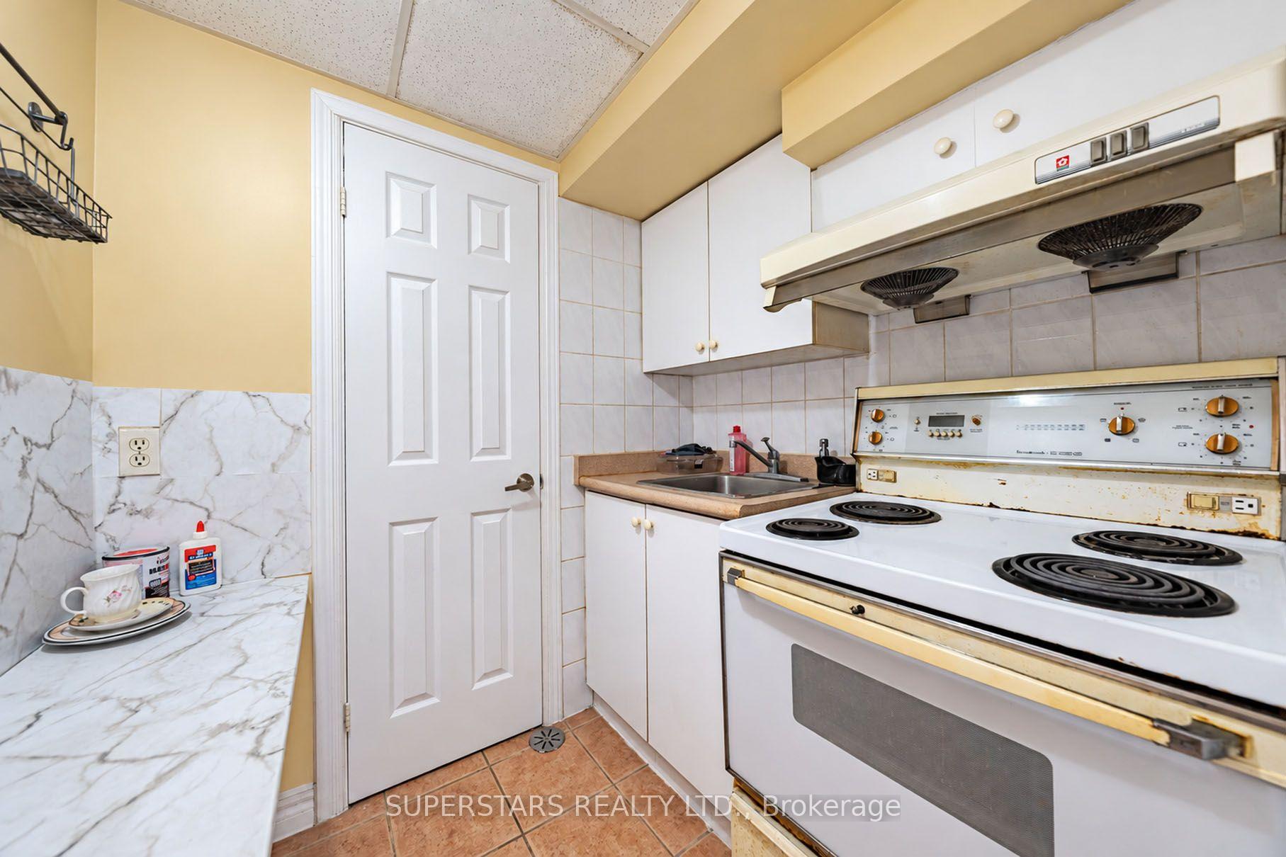 Photo 29 of 29 Jenny Wrenway, North York, Hillcrest Village — HOMEH