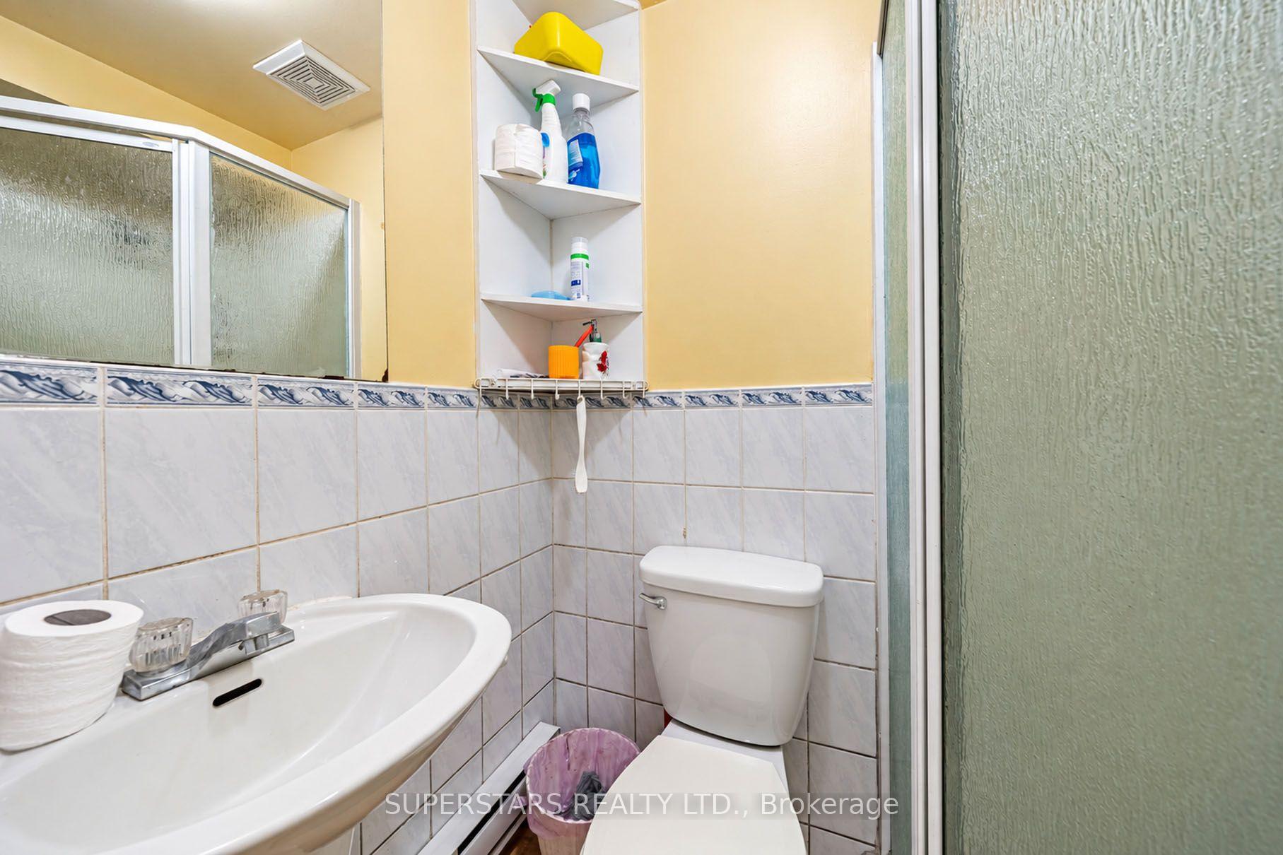 Photo 32 of 29 Jenny Wrenway, North York, Hillcrest Village — HOMEH