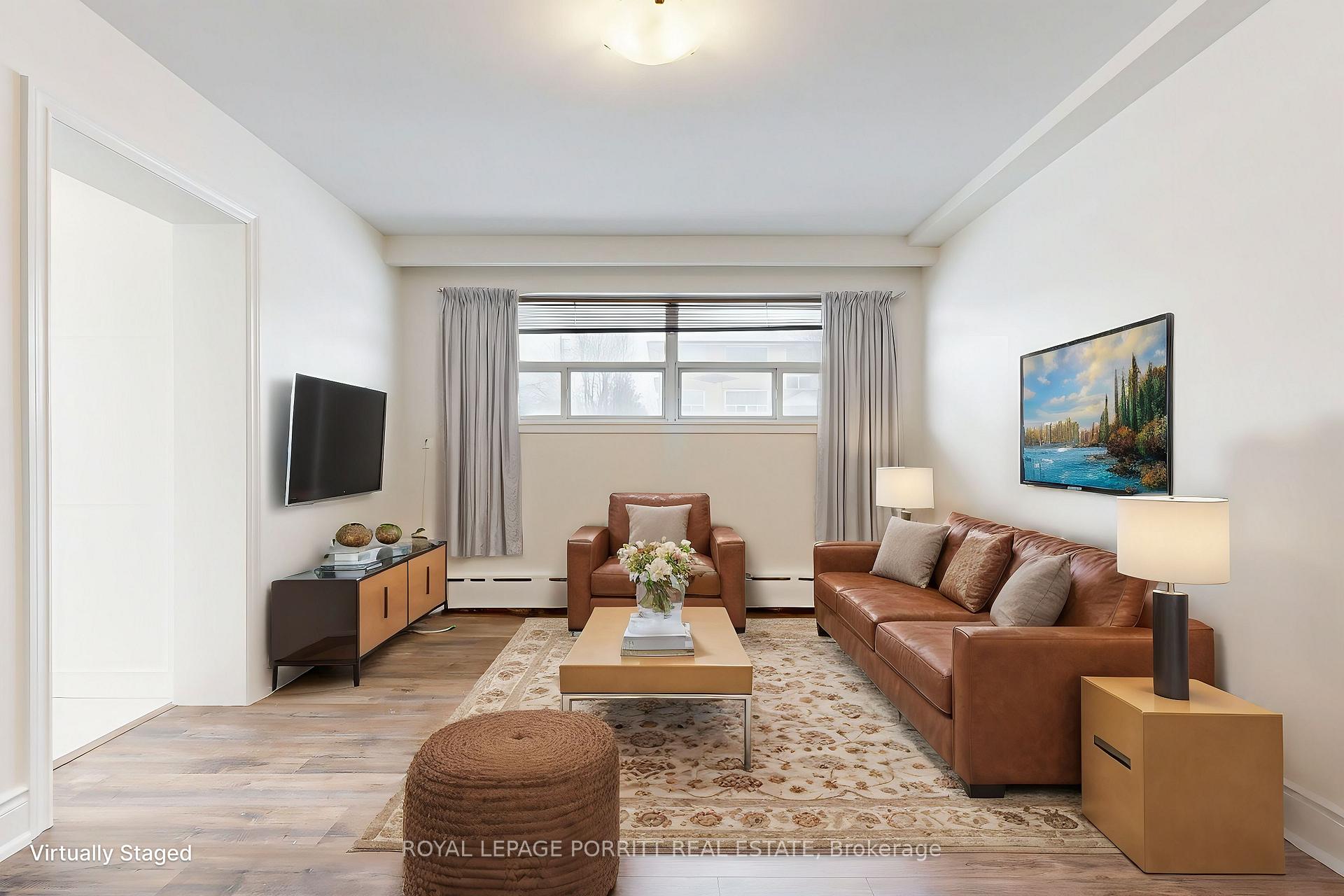 Photo 2 of Unit 1, 149 Alderbrae Avenue, Etobicoke, Alderwood — HOMEH