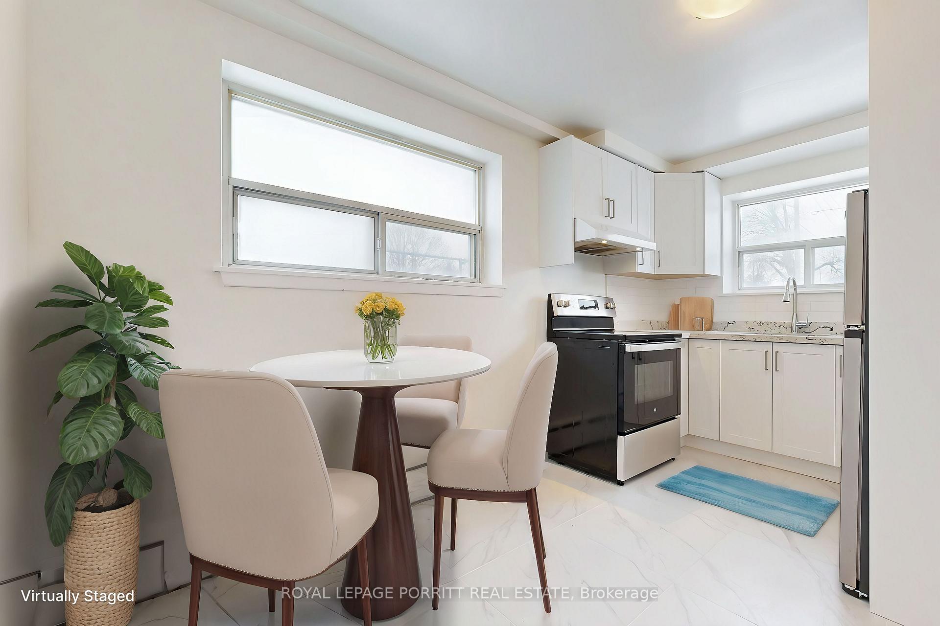 Photo 3 of Unit 1, 149 Alderbrae Avenue, Etobicoke, Alderwood — HOMEH