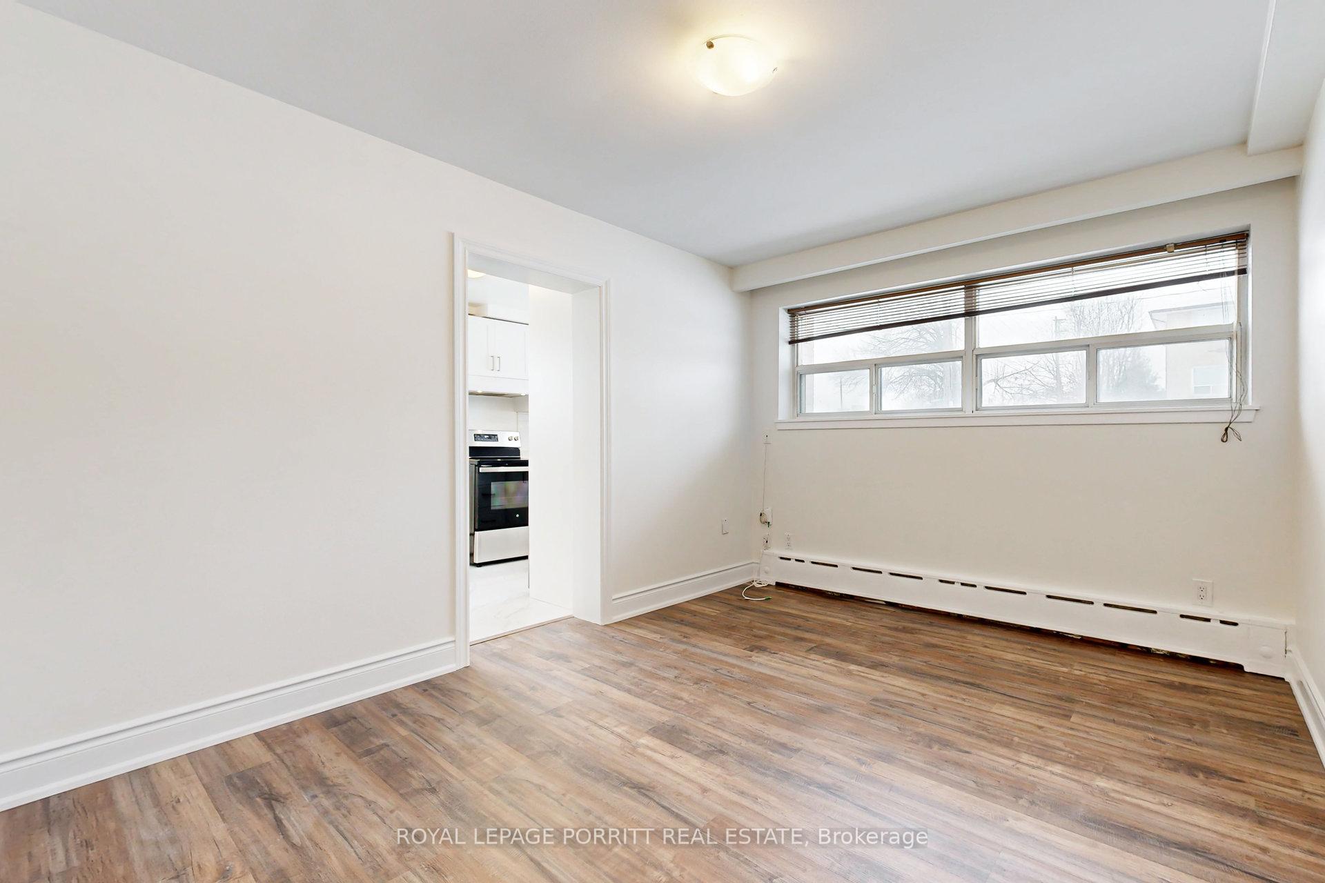 Photo 7 of Unit 1, 149 Alderbrae Avenue, Etobicoke, Alderwood — HOMEH