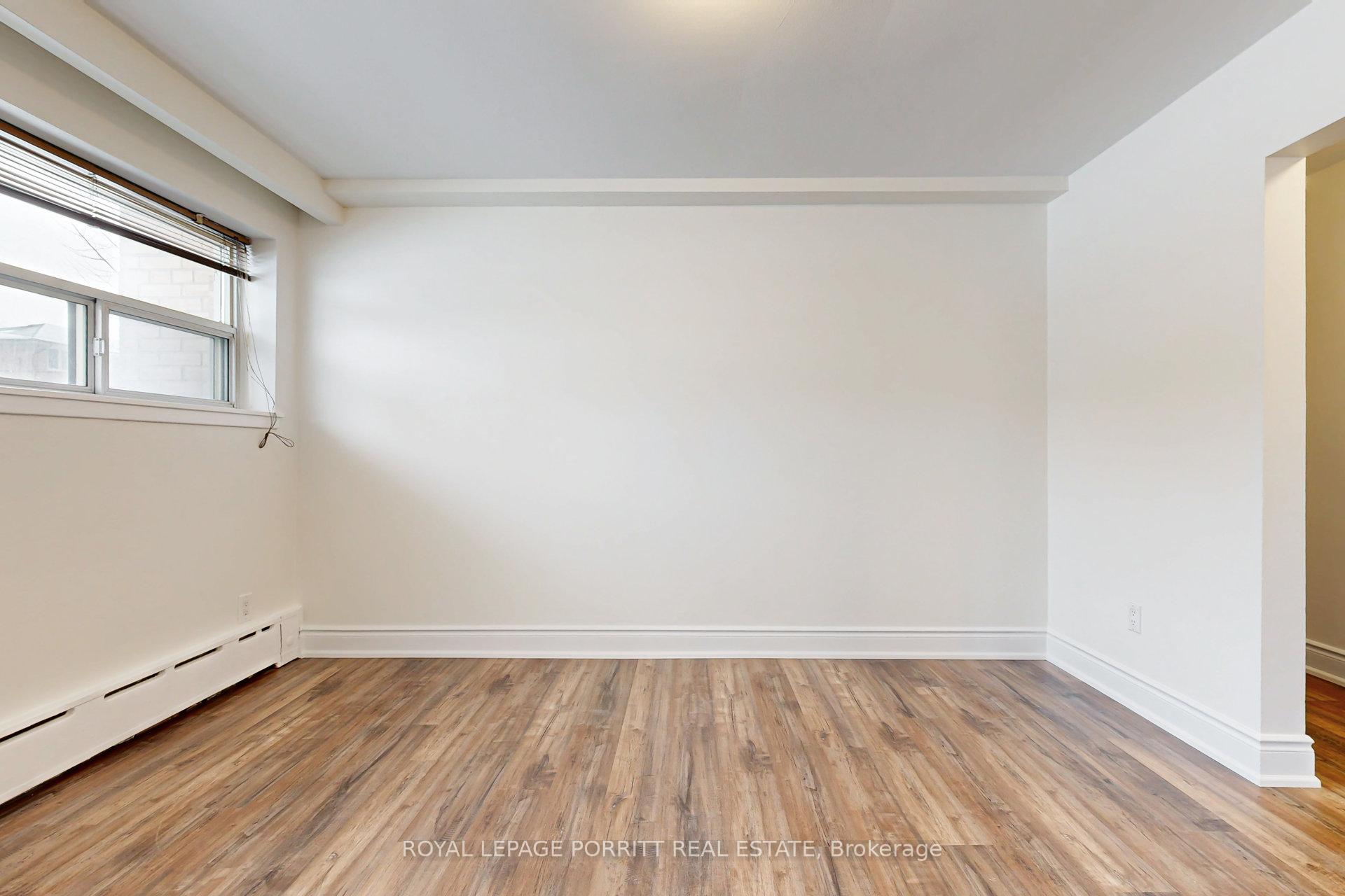 Photo 10 of Unit 1, 149 Alderbrae Avenue, Etobicoke, Alderwood — HOMEH