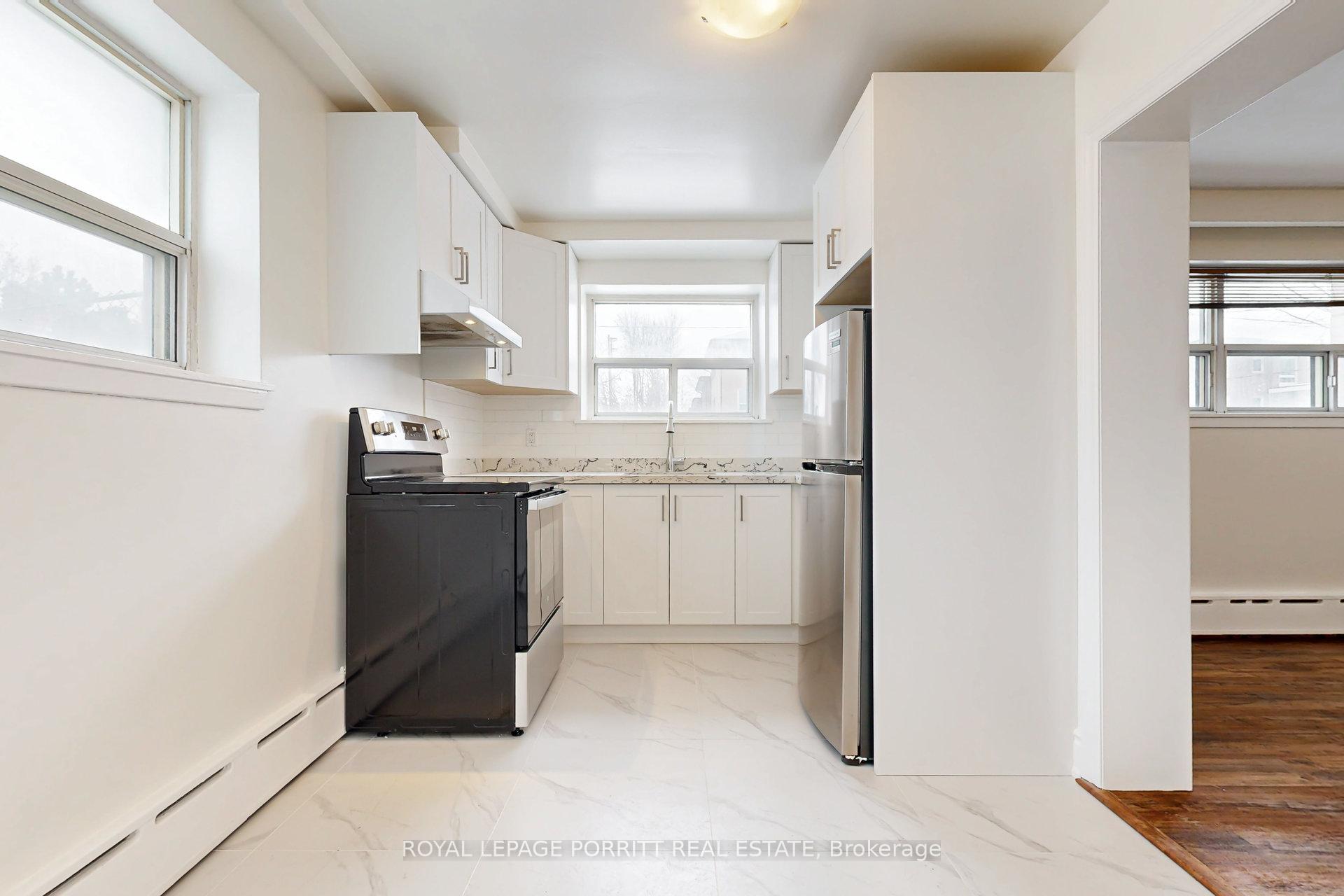 Photo 12 of Unit 1, 149 Alderbrae Avenue, Etobicoke, Alderwood — HOMEH