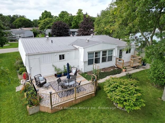 Photo 8 of 413 Shannon Boulevard, South Huron, Stephen — HOMEH