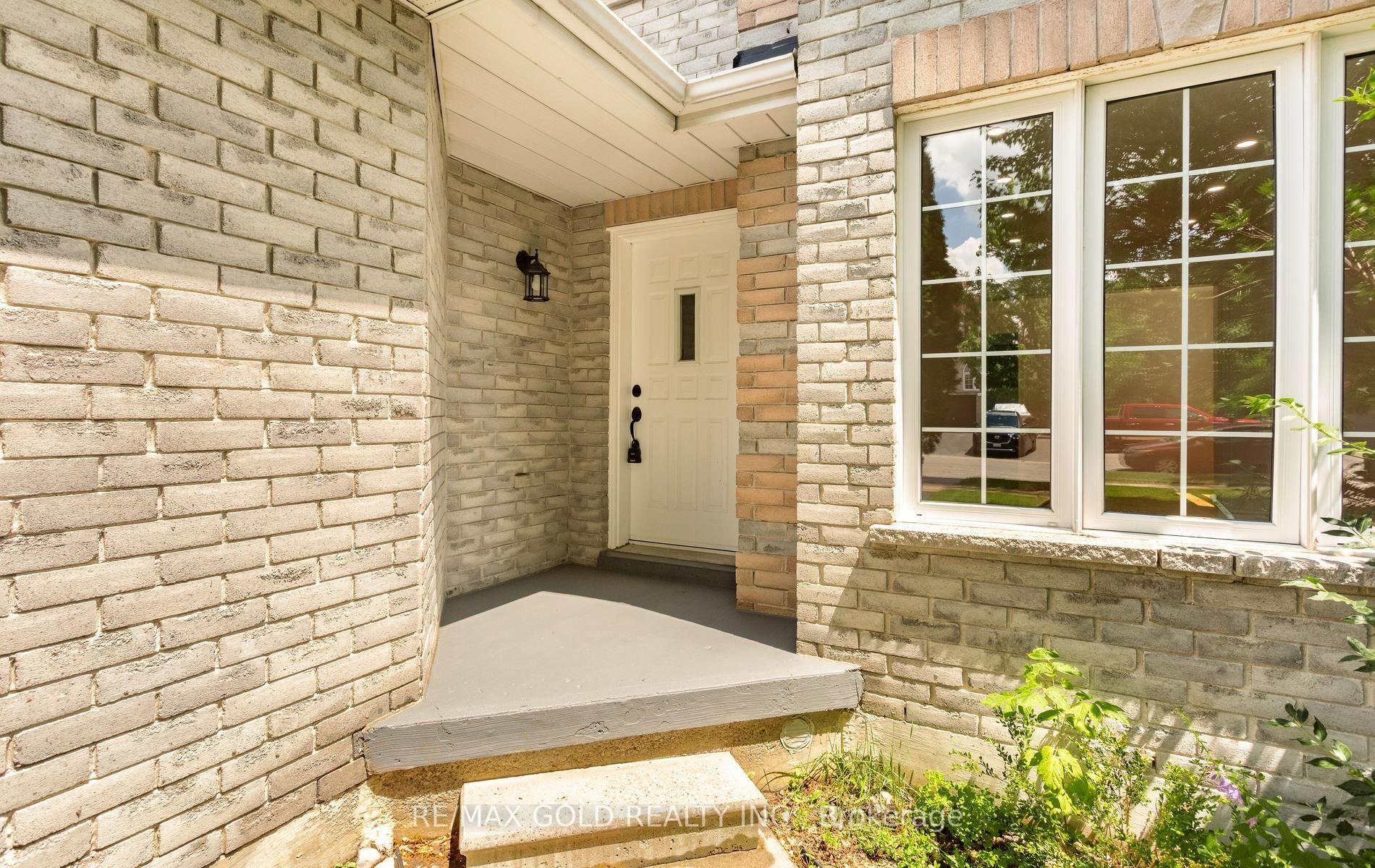 Photo 5 of 123 Ruffet Drive, Barrie, Edgehill Drive — HOMEH