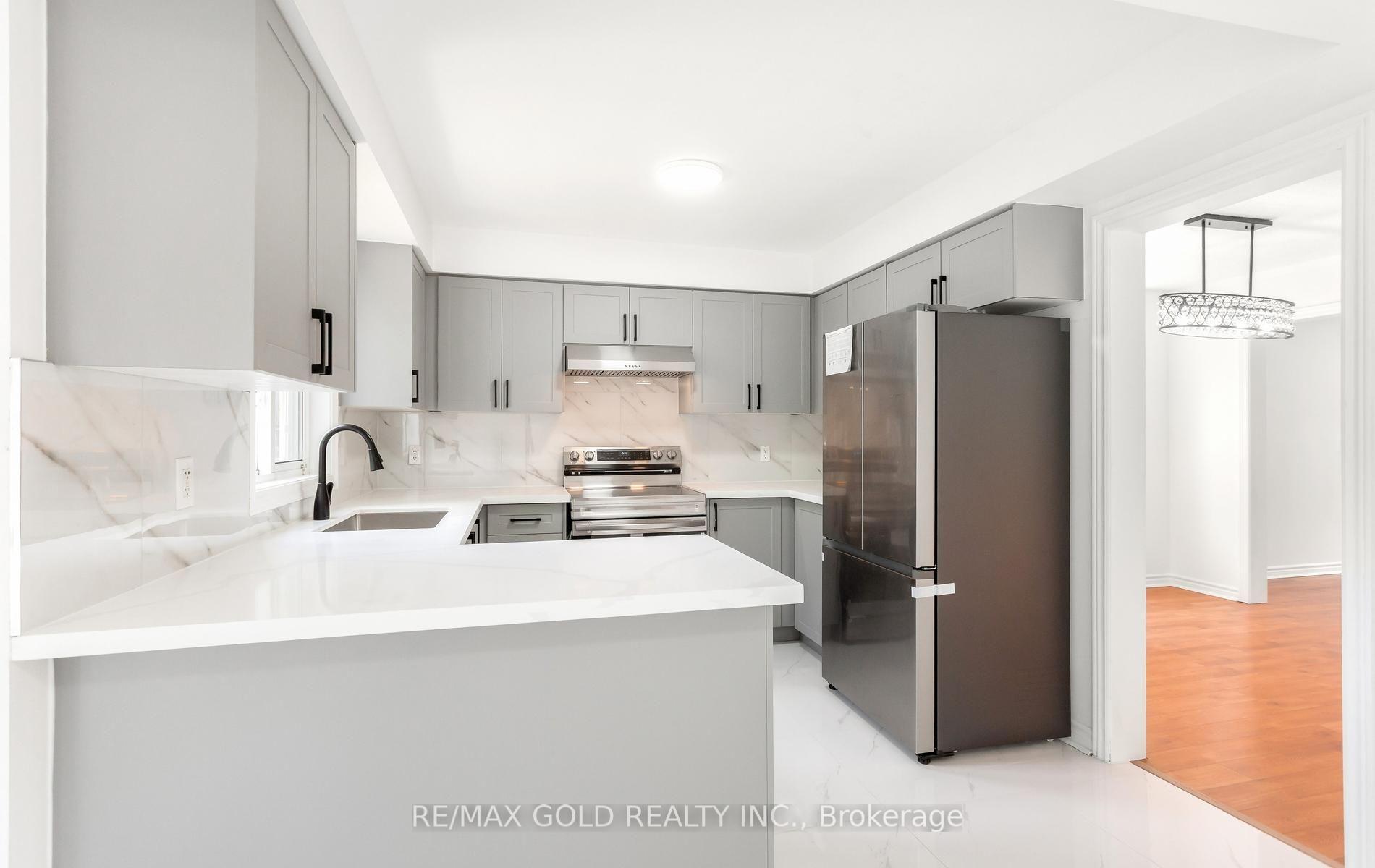 Photo 18 of 123 Ruffet Drive, Barrie, Edgehill Drive — HOMEH