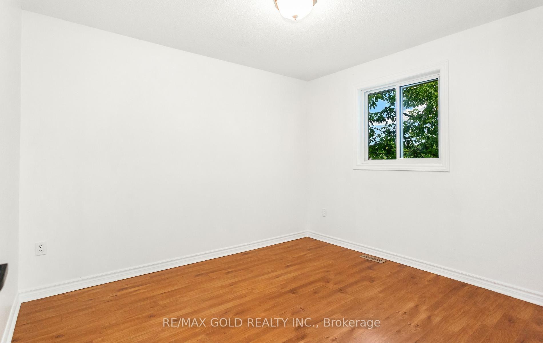 Photo 36 of 123 Ruffet Drive, Barrie, Edgehill Drive — HOMEH