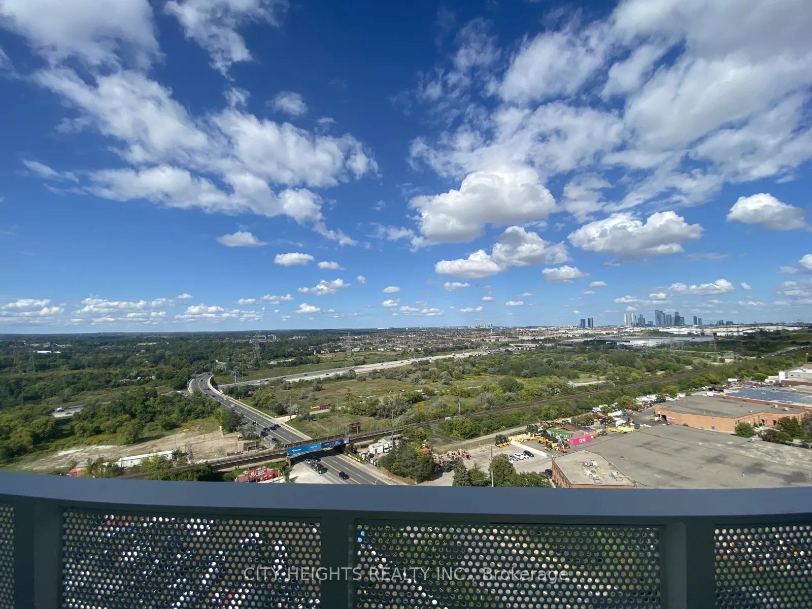 Photo 8 of Unit 1909, 7082 Islington Avenue, Vaughan, Vaughan Grove — HOMEH