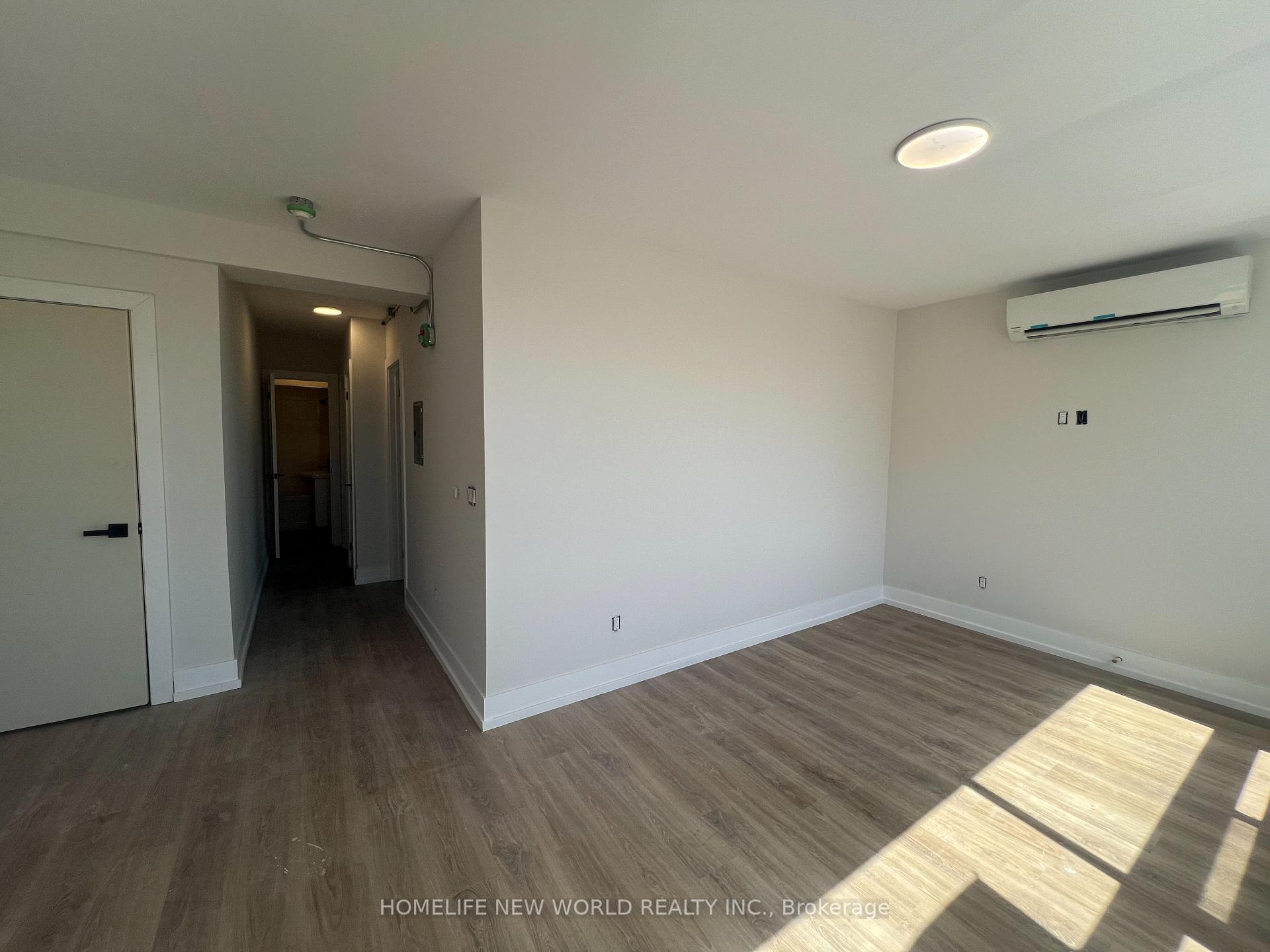 Photo 3 of Unit 3, 2310 Lake Shore Boulevard, Etobicoke, Mimico — HOMEH