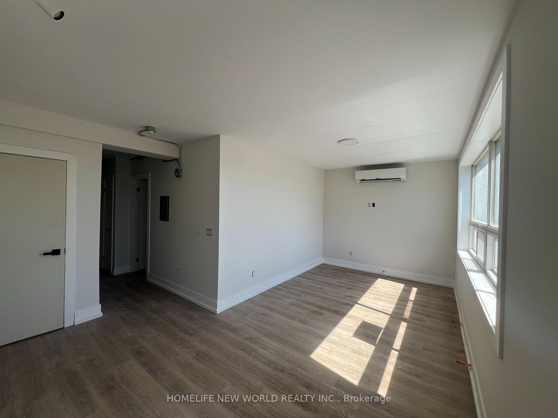 Photo 4 of Unit 3, 2310 Lake Shore Boulevard, Etobicoke, Mimico — HOMEH