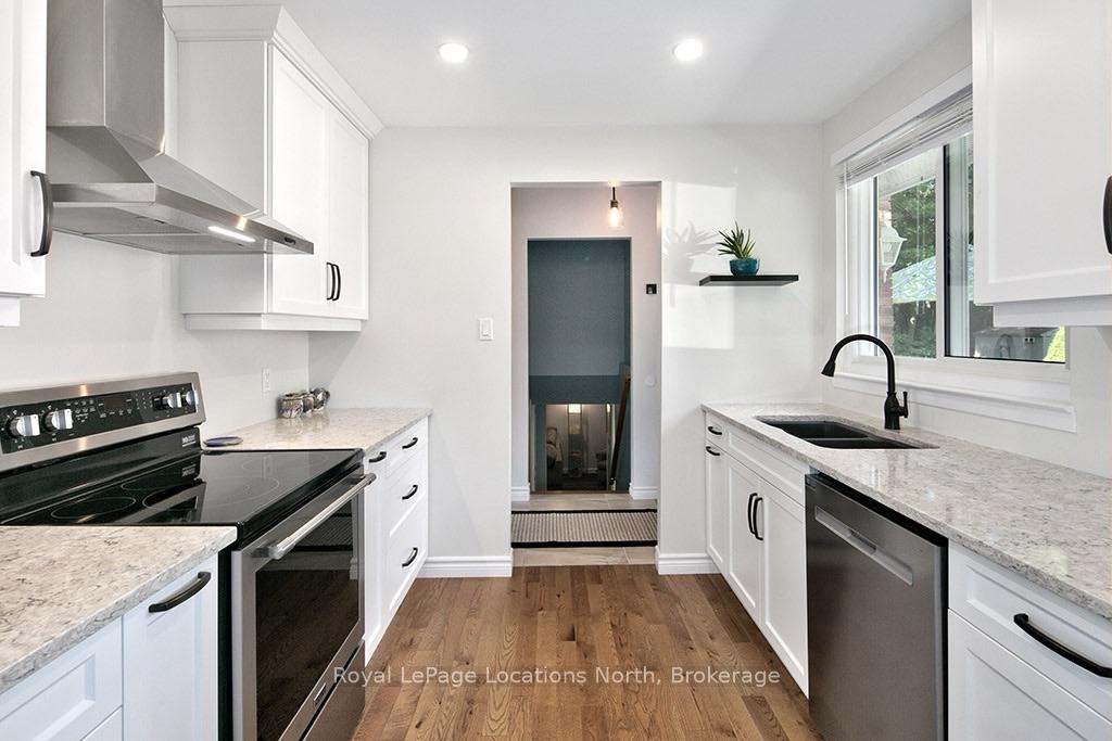 Photo 8 of 540 6th Avenue E, Owen Sound — HOMEH