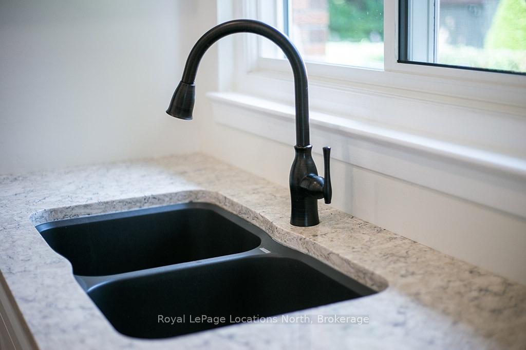 Photo 9 of 540 6th Avenue E, Owen Sound — HOMEH