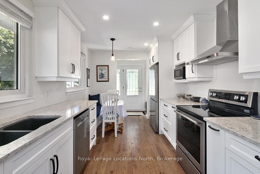 Photo 10 of 540 6th Avenue E, Owen Sound — HOMEH