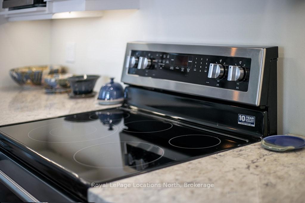 Photo 11 of 540 6th Avenue E, Owen Sound — HOMEH