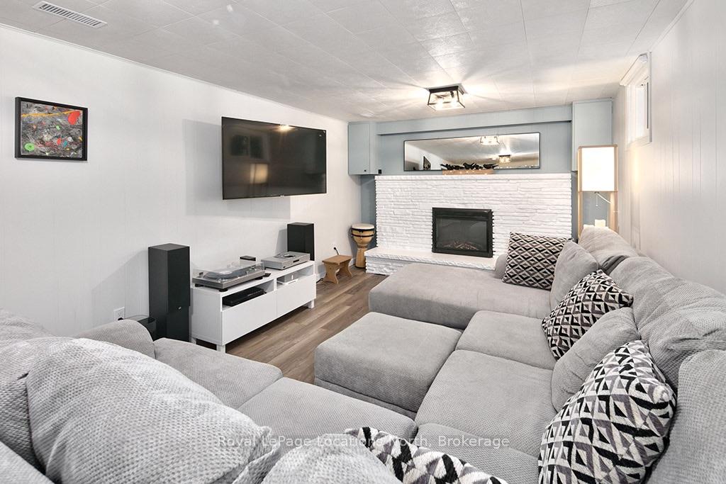 Photo 23 of 540 6th Avenue E, Owen Sound — HOMEH