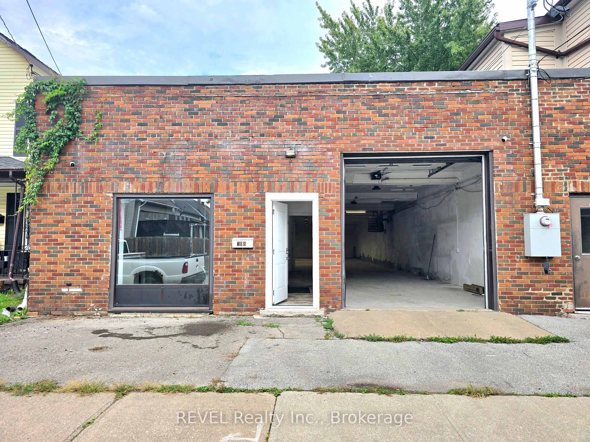 Photo 2 of 108 Duncan Street, Welland, Lincoln/Crowland — HOMEH