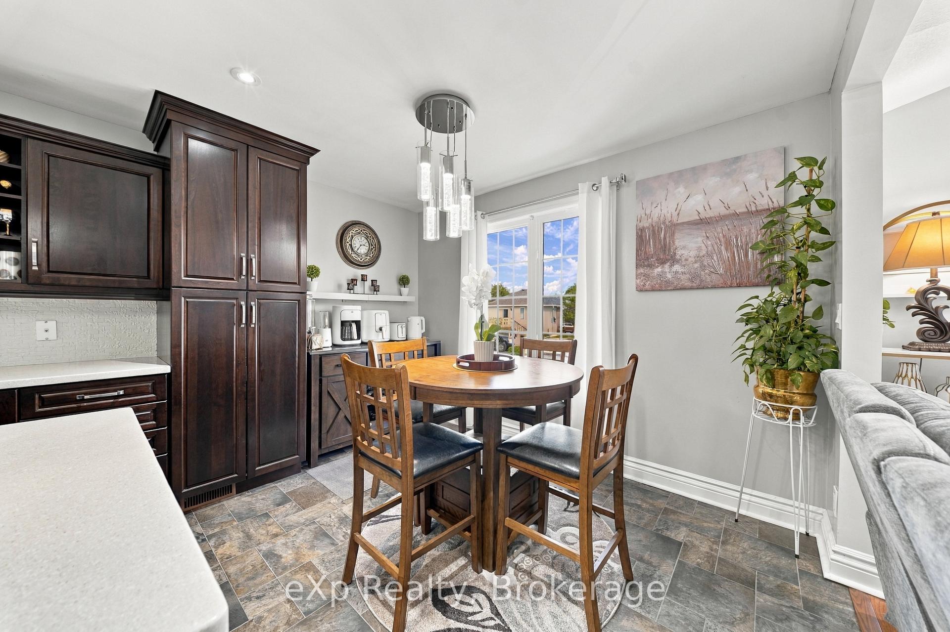 Photo 10 of 10 Christopher Court, Belleville, Belleville Ward — HOMEH