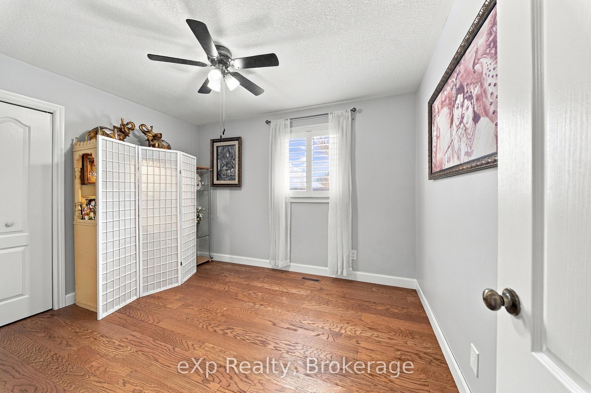 Photo 14 of 10 Christopher Court, Belleville, Belleville Ward — HOMEH