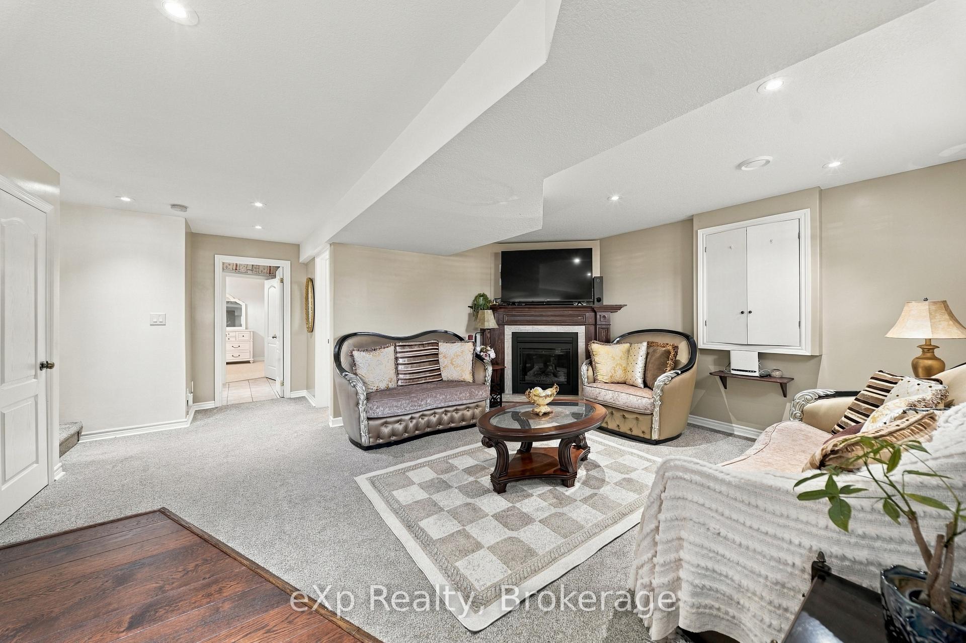 Photo 22 of 10 Christopher Court, Belleville, Belleville Ward — HOMEH