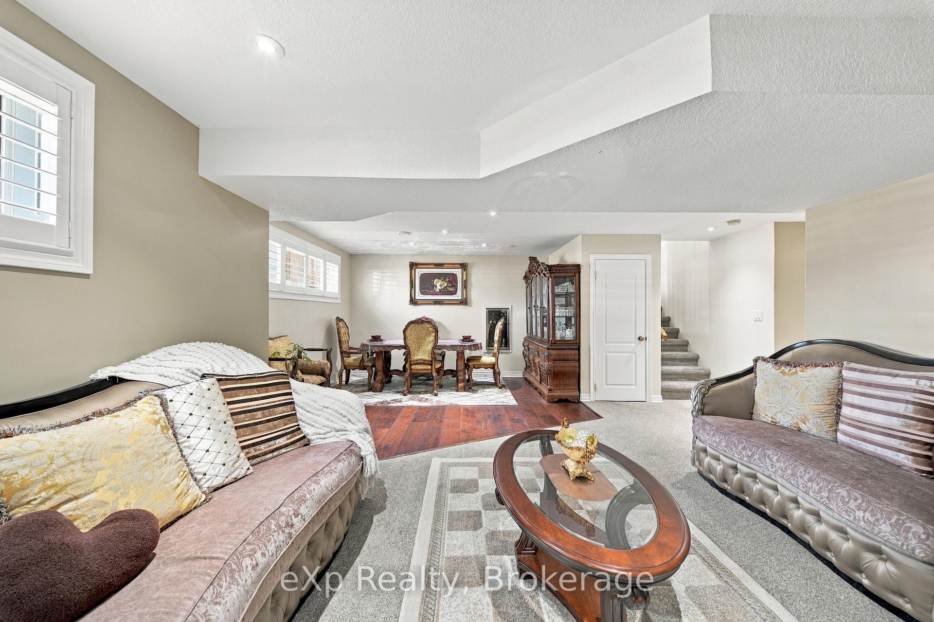 Photo 23 of 10 Christopher Court, Belleville, Belleville Ward — HOMEH