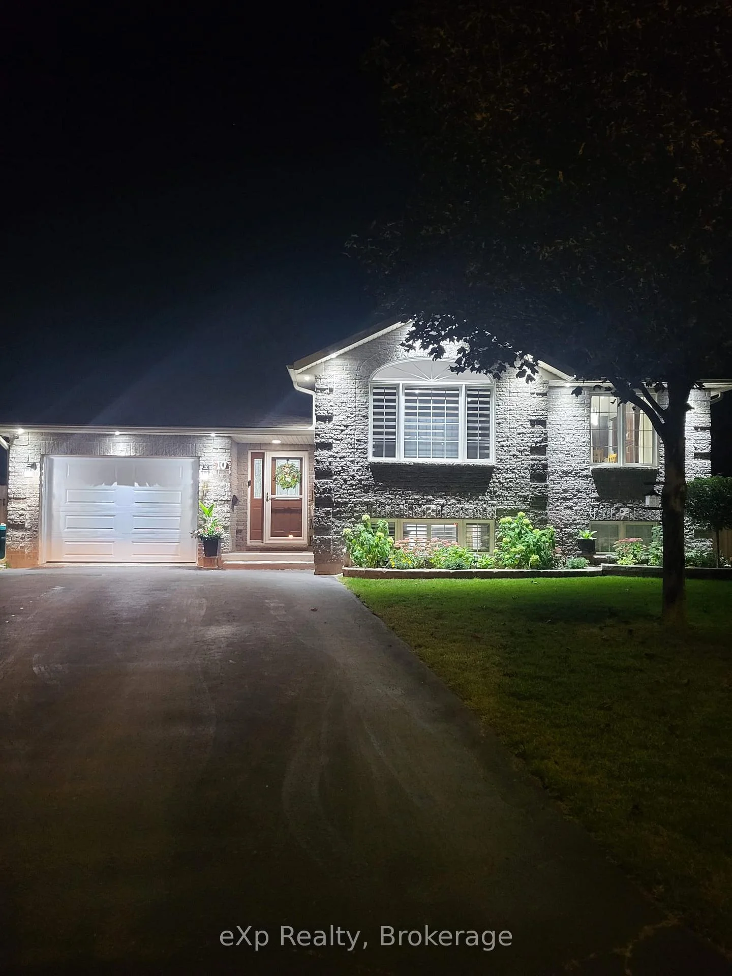 Photo 41 of 10 Christopher Court, Belleville, Belleville Ward — HOMEH