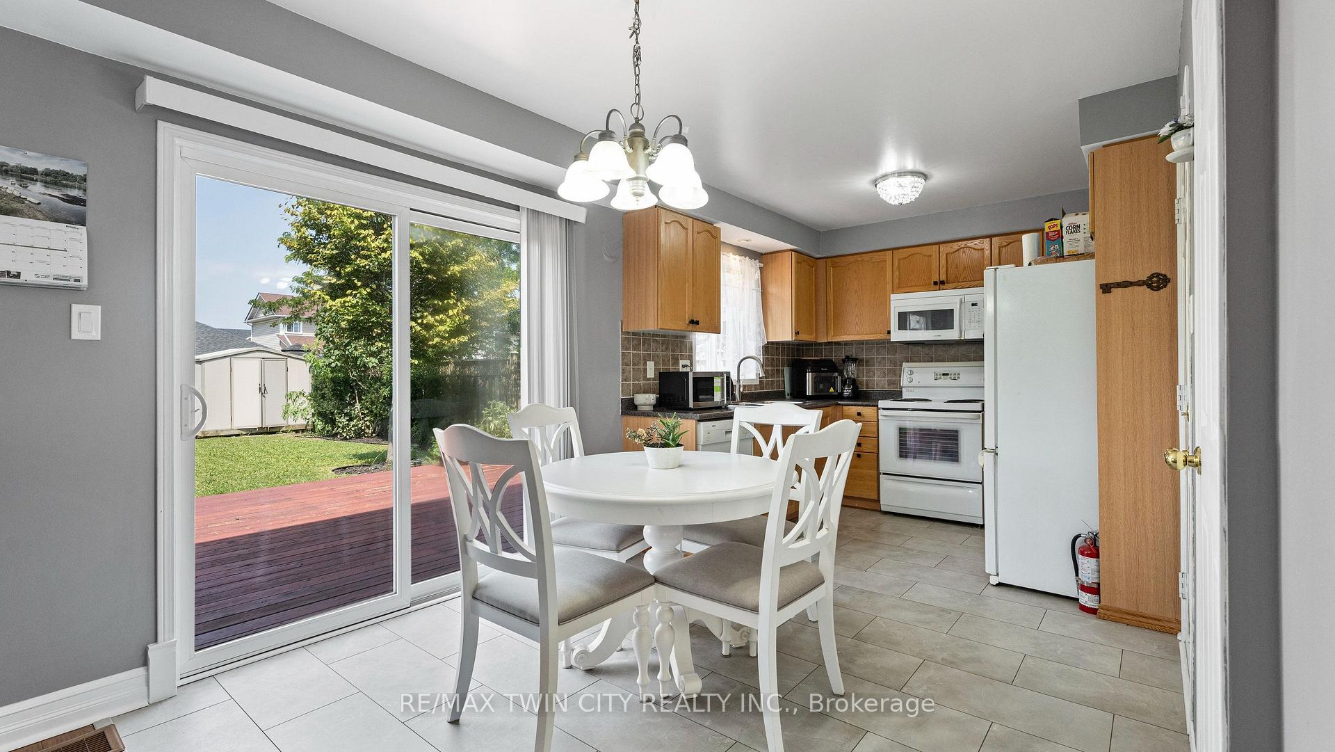 Photo 12 of 124 Osborn Avenue, Brantford, Empire — HOMEH