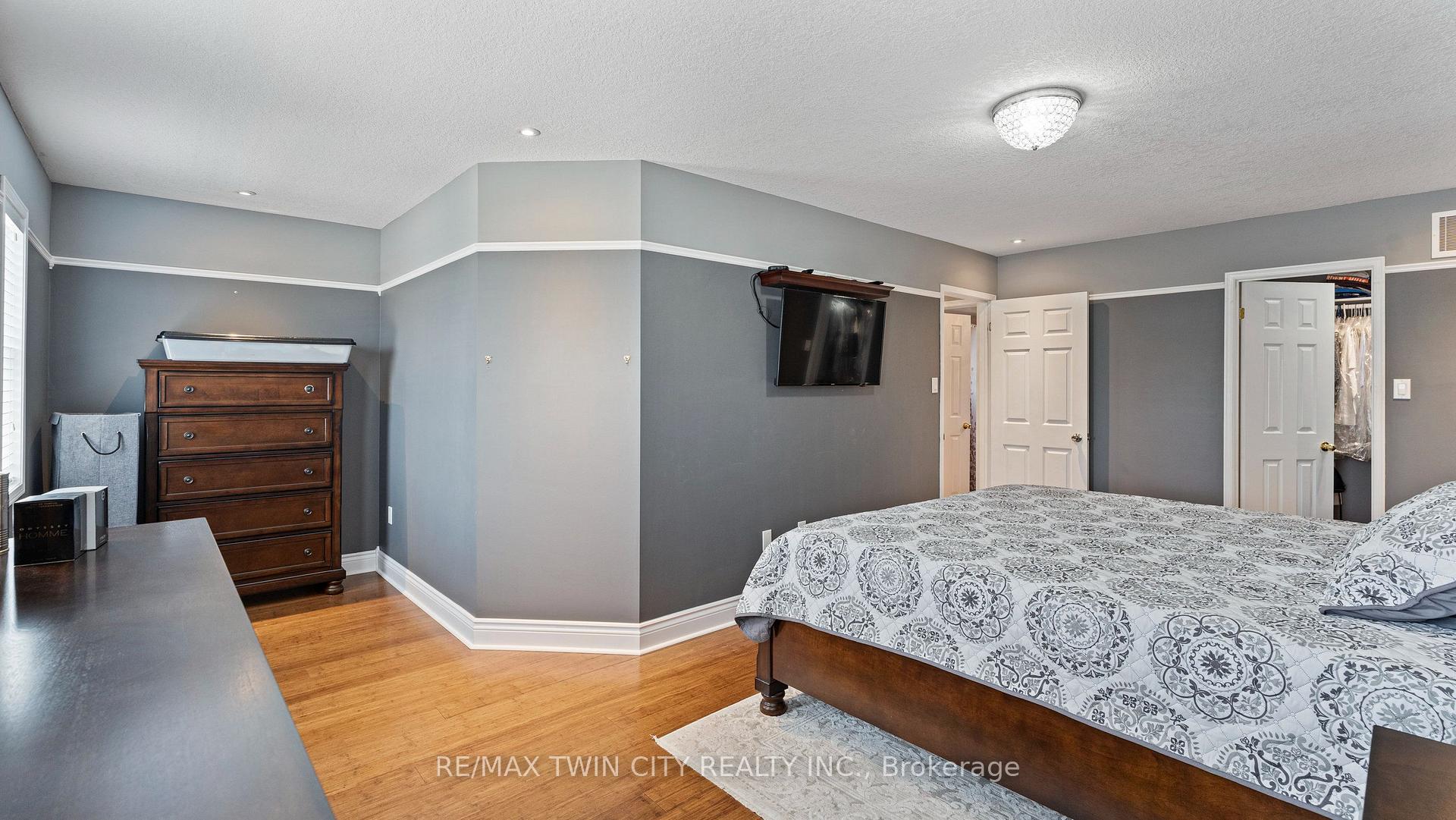 Photo 23 of 124 Osborn Avenue, Brantford, Empire — HOMEH